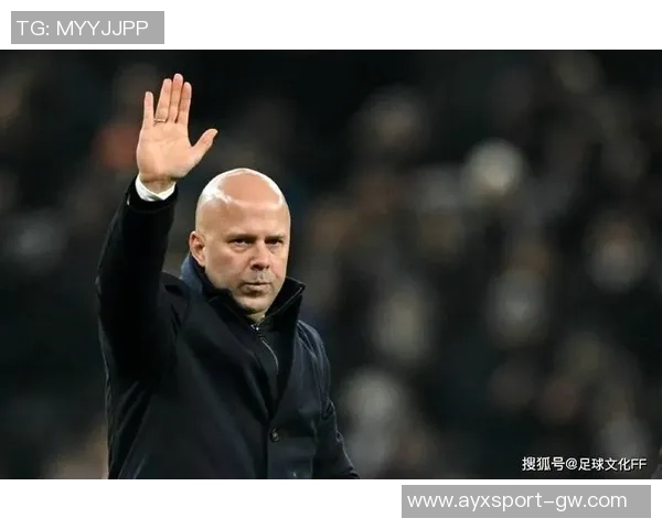 红军主帅斯洛特携家人畅游迪拜享受难得假期